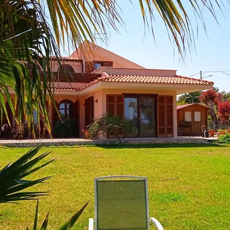 Nella Bed and Breakfast